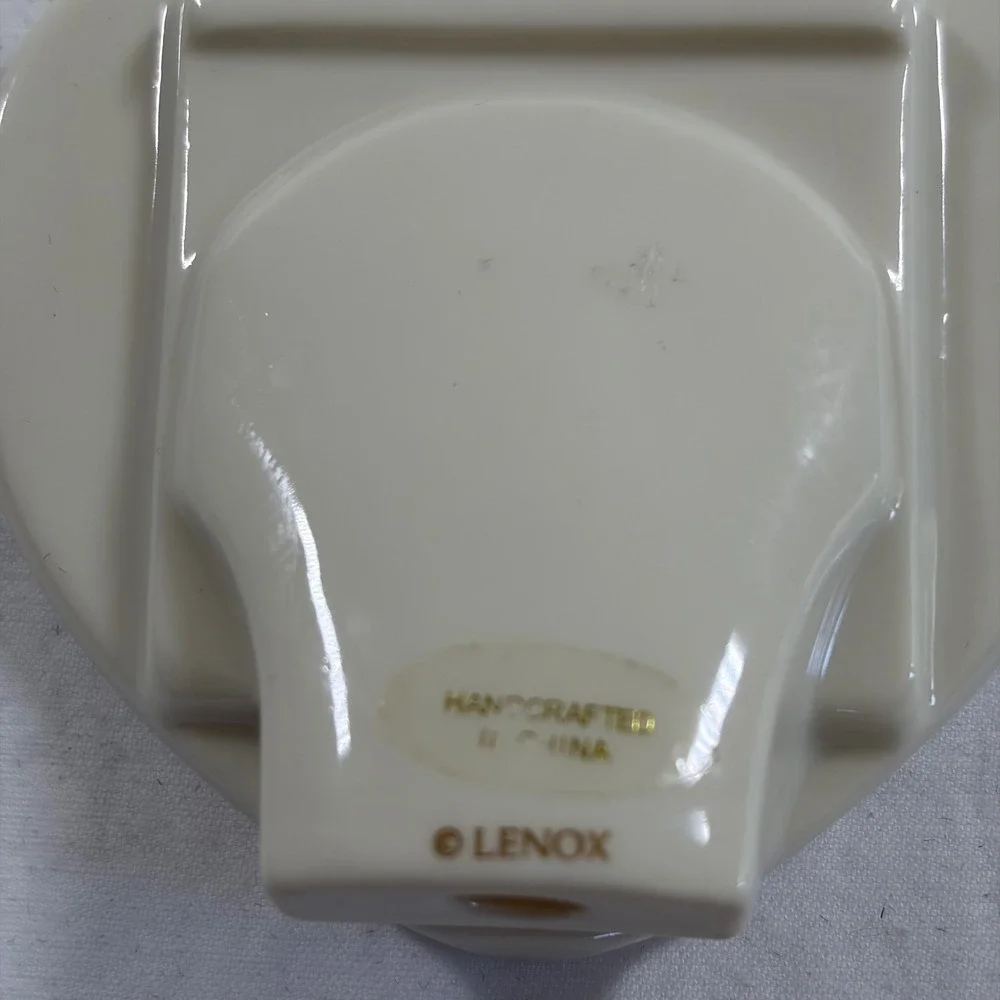 Lenox Ivory China Pierced Snowflake Votive Holder and Heart Picture Frame Set
